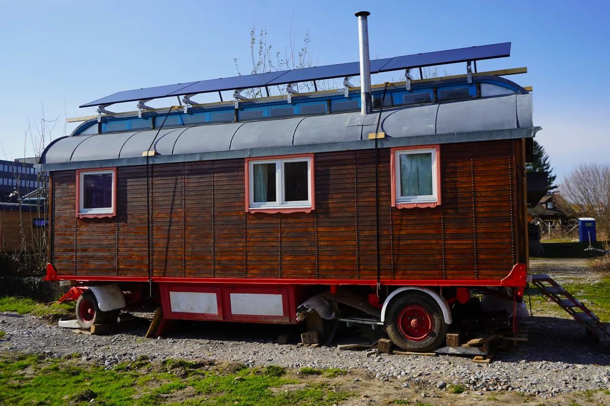 Die Siedlung von Tiny Houses an der Binzackerstrasse.